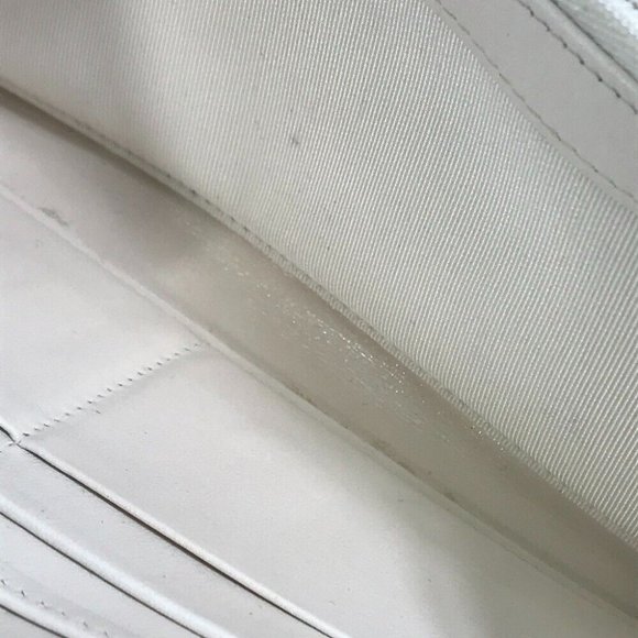 CHANEL A50097 Matelasse CC CC Mark Zip Around Quilted Wallet Long Wallet White - Picture 12 of 16
